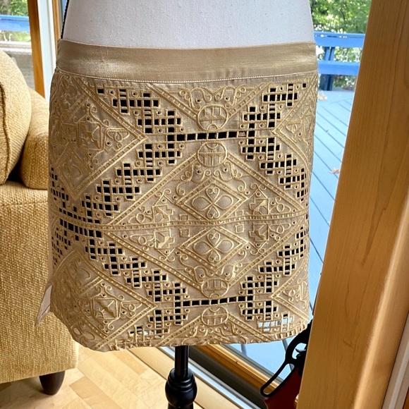 ❤️’Three of Something’ Australian brand. Gold & Black cutout Mini- Skirt ❤… - Picture 8 of 11